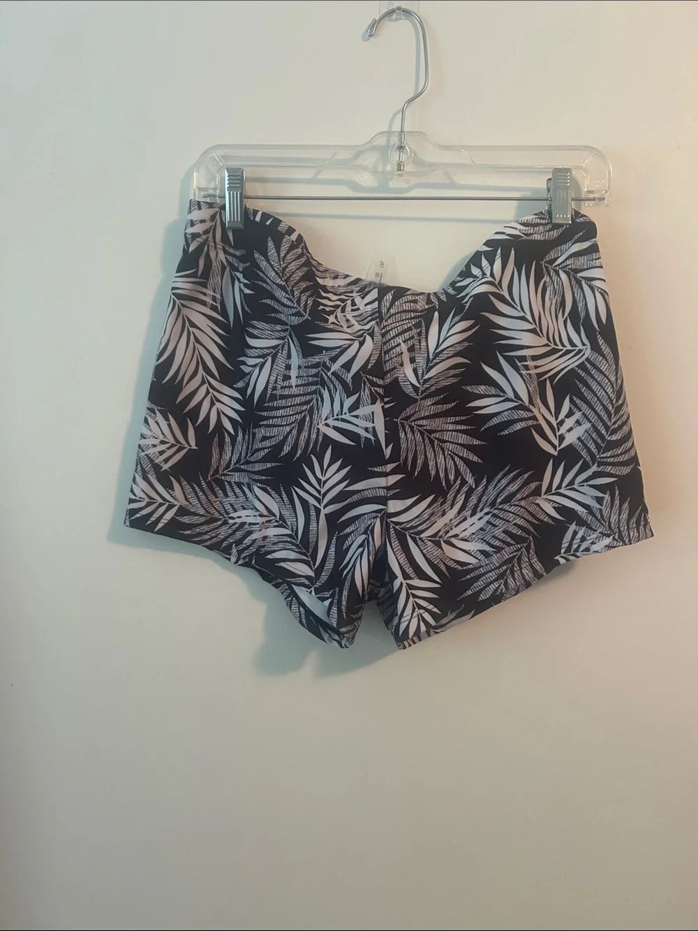 Tropical Leaf Print Women’s Swim Shorts - Black and White